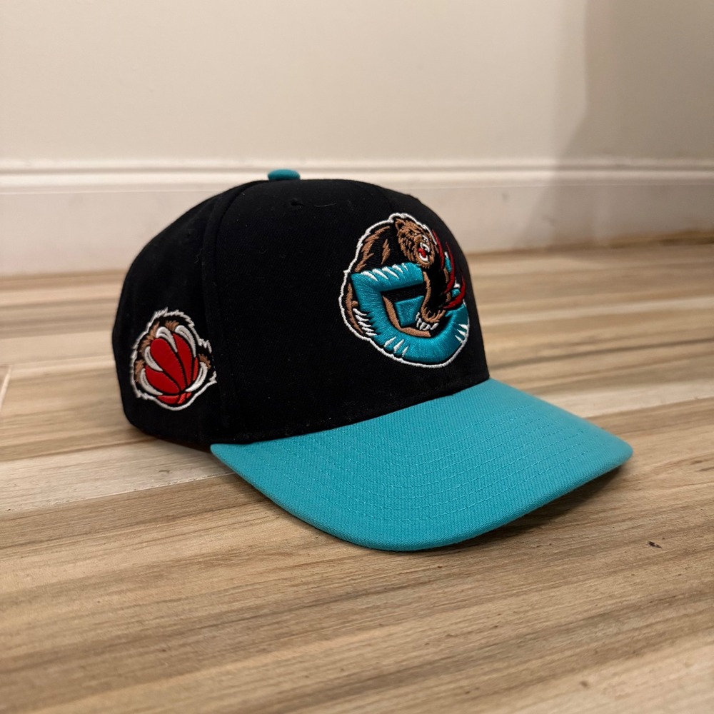 Mitchell & Ness Vancouver Grizzlies Snapback Hat Black Teal Vintage NBA Cap